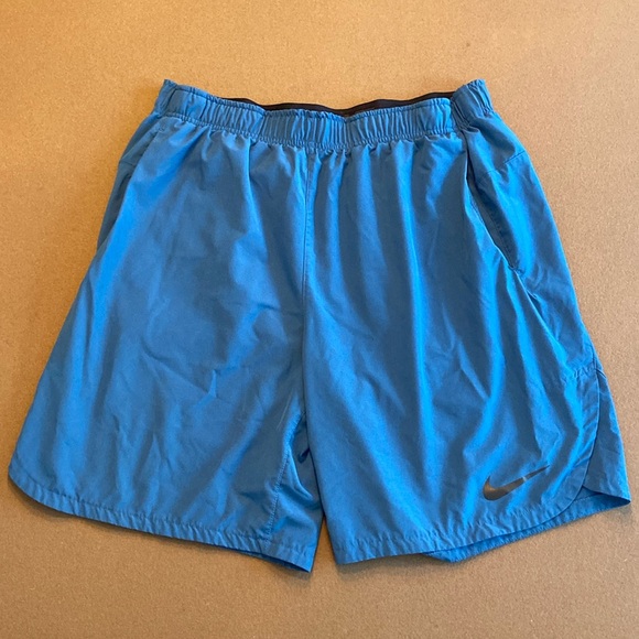 Nike Dri-fit shorts - Picture 1 of 3